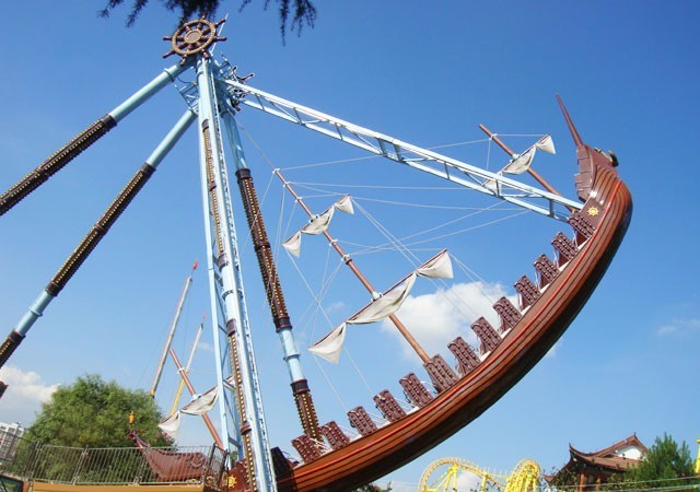 吉木乃大型海盗船